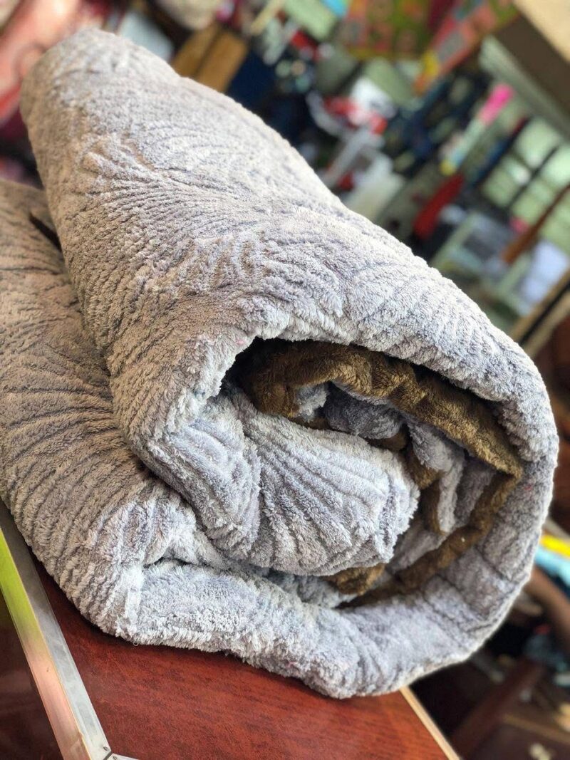 New Heavy Fleece Blankets - Image 5