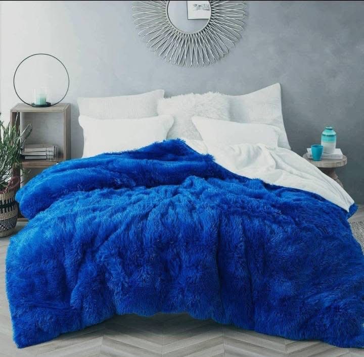 King Size Fuax Fur Duvet - Image 5