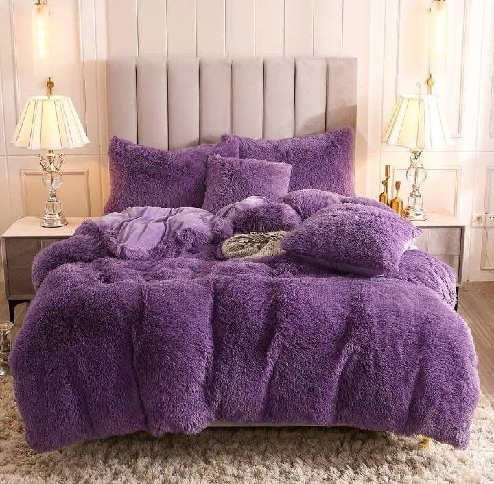 King Size Fuax Fur Duvet - Image 4