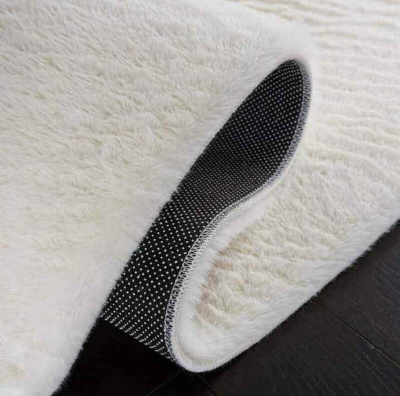 Luxurious Rabbit Fur Carpets - Image 5
