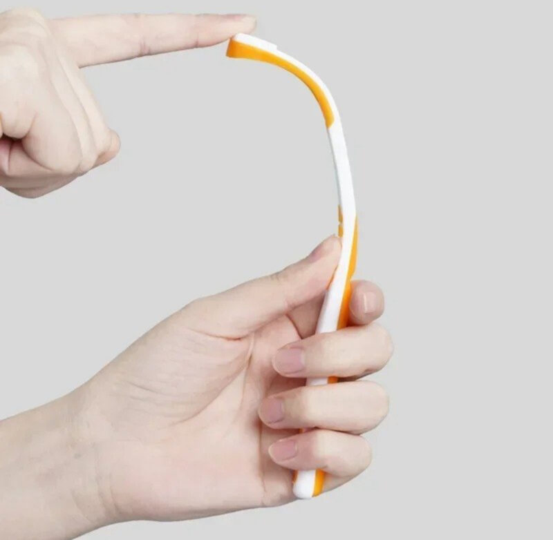Plastic Tongue Cleaner - Image 4