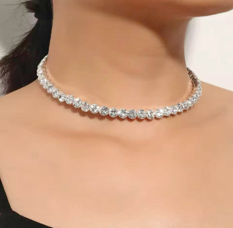 Luxurious Eye-Catching Necklace