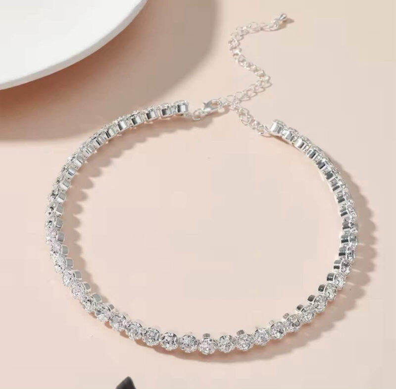 Luxurious Eye-Catching Necklace - Image 4