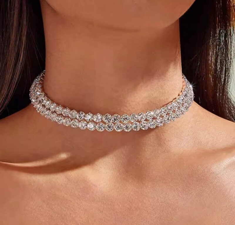 Luxurious Eye-Catching Necklace - Image 2