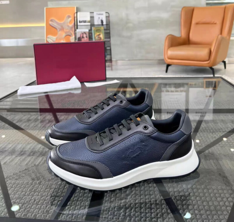 Classic Casual, Fashionable & Comfortable Sports Sneakers - Image 2