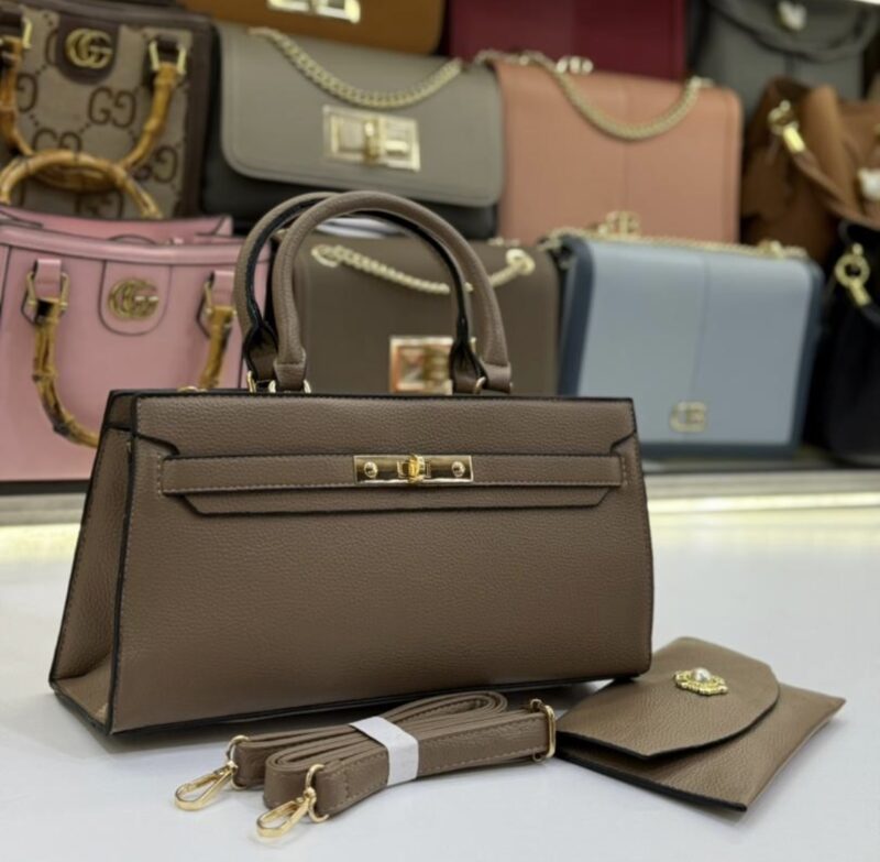 Fashionable Ladies Handbag 👜 - Image 5