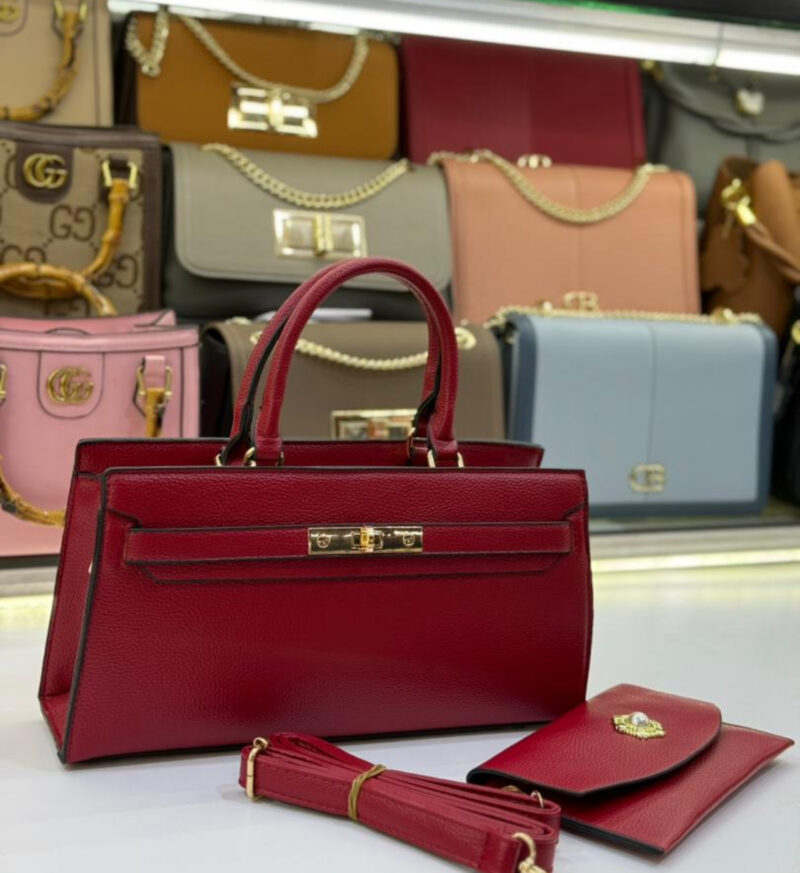 Fashionable Ladies Handbag 👜 - Image 4