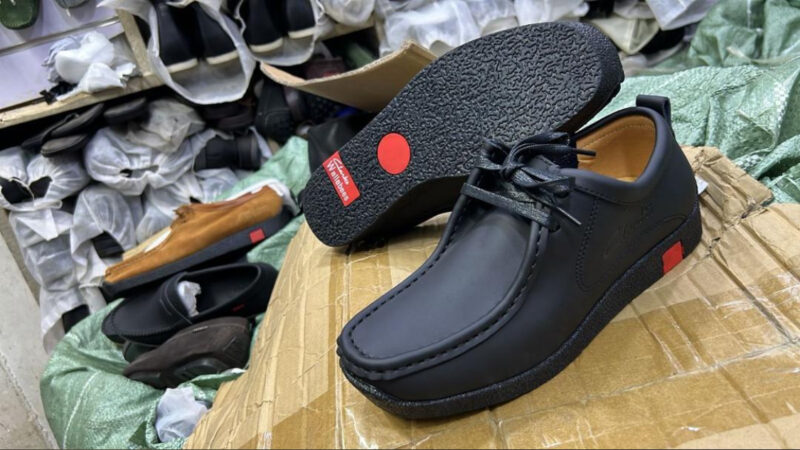 Men’s Lace Up Moccasin-Black